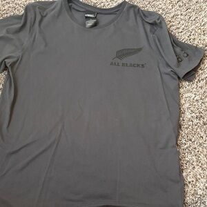 Adidas All Blacks Rugby Short Sleeve T-shirt Gray Large New Black Emblem